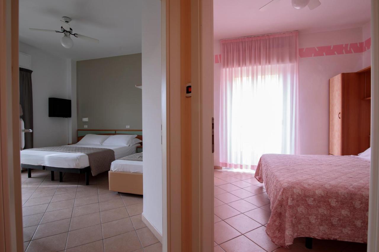 Hotel Holland Rimini Luaran gambar